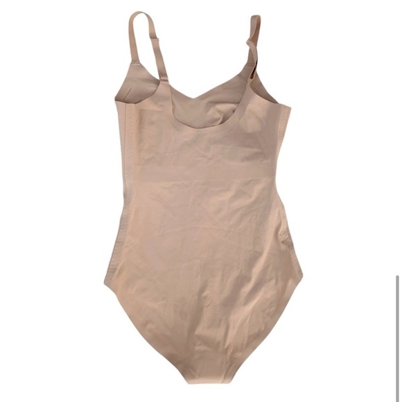NEW HONEYLOVE Cami Bodysuit! Retail $ 99. - Picture 3 of 5